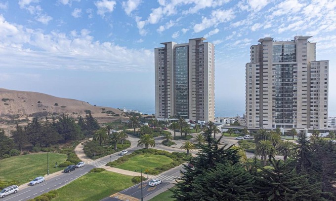 Concon Apartment | Burgundy View 1BR W/View, Balcony & Parking.