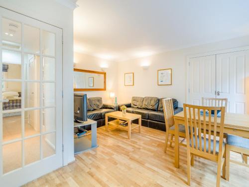 St. Andrews House | Burnside West Cottage- Uk39596