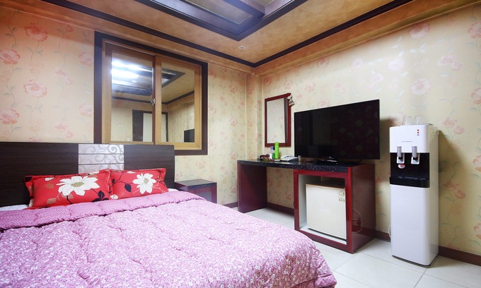 Saha Hotel | Busan Hadan Royal