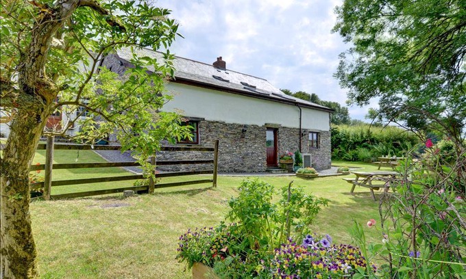 Brayford Cottage | Button Stable