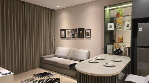 Surabaya Apartment | Cétait le luxe at the Rosebay