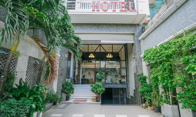 Ho Chi Minh City Hotel | C'Lavie Hotel - Saigon Airport Hotel