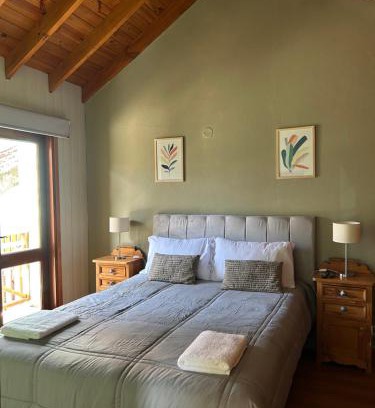 Lanin National Park Ski Chalet | Cabaña Amancay, comodidad y tranquilidad a pasos del centro - Ayres del Bosque Alojamientos