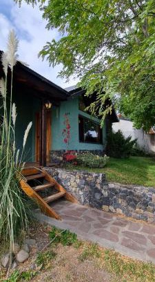 Trevelin Ski Chalet | Cabaña con vistas en Trevelin "Acacia House"