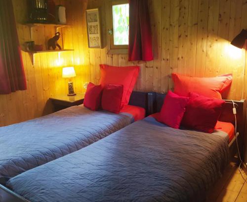 Fumay Other | CABANE CERISE DANS L'ARBRE Etapeboisee