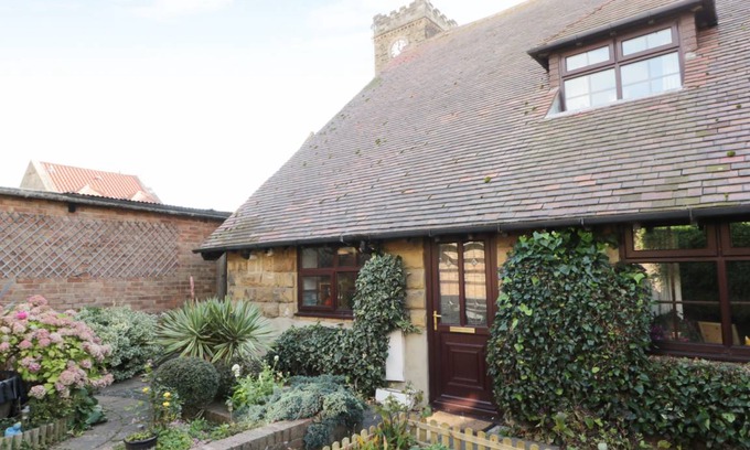 Marske-by-the-Sea Cottage | Cabin ∙ 1 bedroom ∙ 4 guests