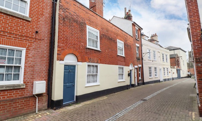 Harwich Cottage | Cabin ∙ 1 bedroom ∙ 2 guests
