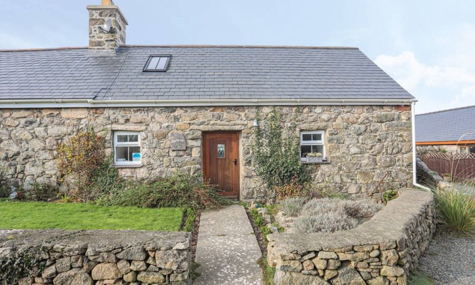 Nefyn Cottage | Cabin ∙ 1 bedroom ∙ 2 guests