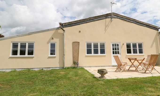 Condicote Cottage | Cabin ∙ 1 bedroom ∙ 2 guests