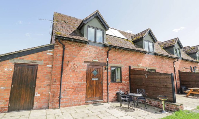 Acton Scott Cottage | Cabin ∙ 1 bedroom ∙ 2 guests