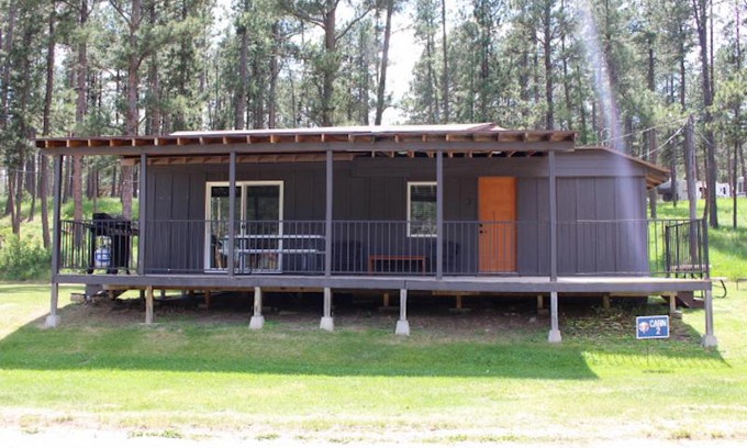 Rapid City House | Cabin 2 at Horse Creek Resort
