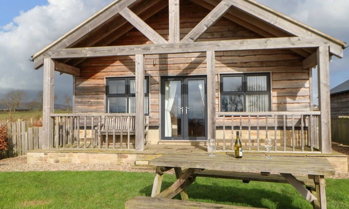 Longframlington Cottage | Cabin ∙ 2 bedrooms ∙ 4 guests