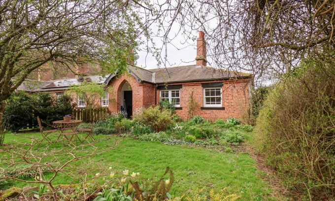Guisborough Cottage | Cabin ∙ 2 bedrooms ∙ 4 guests