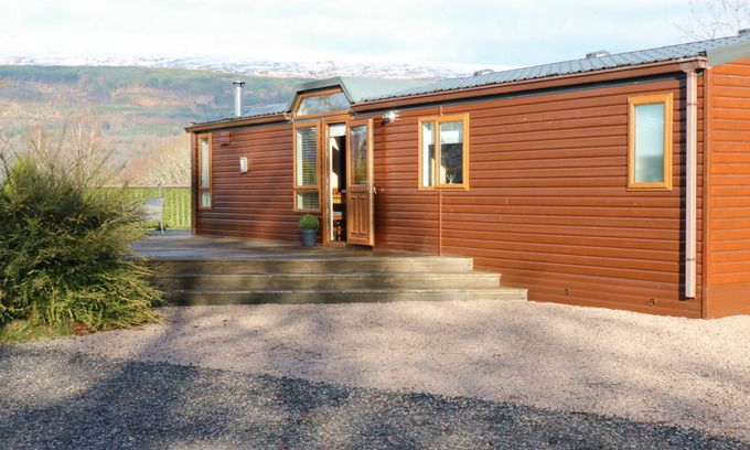 Fort William Cottage | Cabin ∙ 2 bedrooms ∙ 4 guests