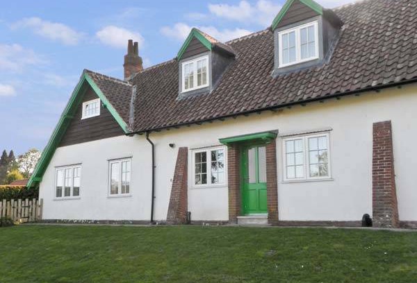 Scarborough Cottage | Cabin ∙ 2 bedrooms ∙ 4 guests