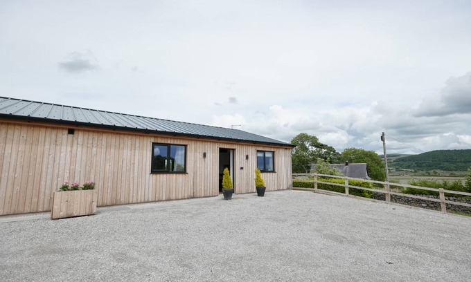 Settle Cottage | Cabin ∙ 2 bedrooms ∙ 4 guests