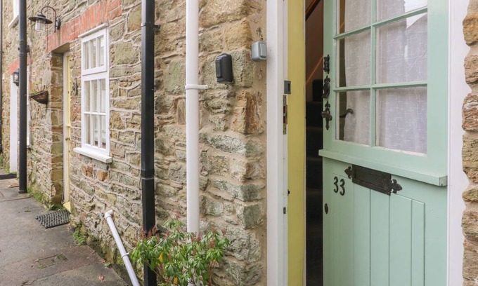 Salcombe Cottage | Cabin ∙ 2 bedrooms ∙ 4 guests