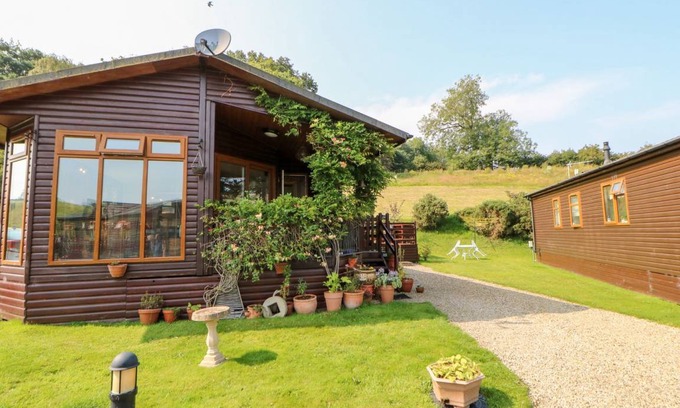 Tunstall Cottage | Cabin ∙ 2 bedrooms ∙ 4 guests