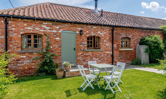 Sturton By Stow Cottage | Cabin ∙ 2 bedrooms ∙ 4 guests