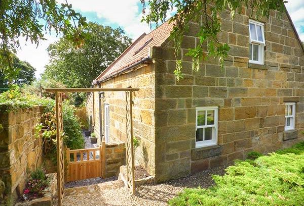 Hinderwell Cottage | Cabin ∙ 2 bedrooms ∙ 4 guests