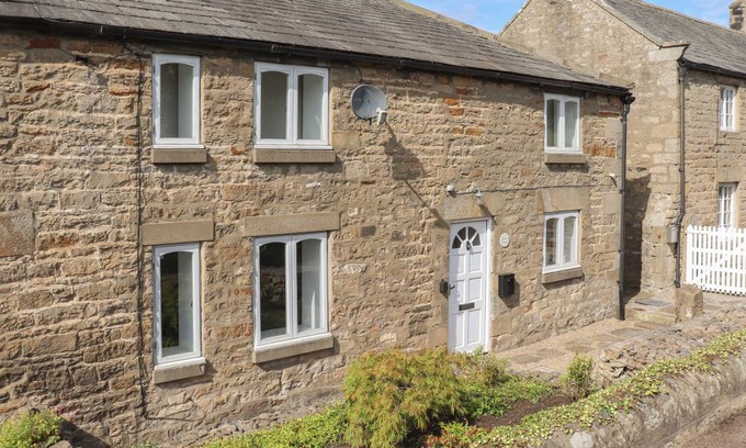 Low Brunton Cottage | Cabin ∙ 2 bedrooms ∙ 4 guests