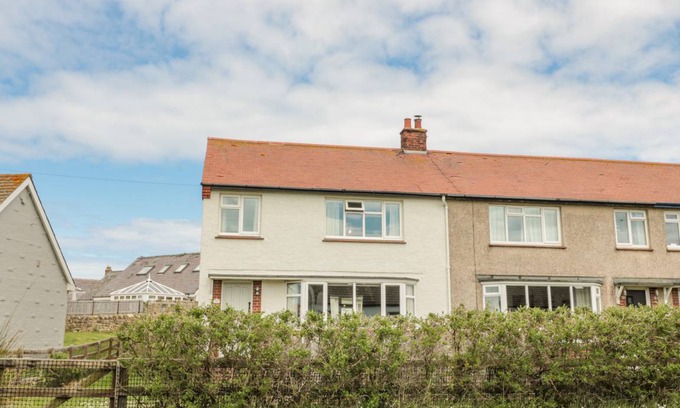 Beadnell Cottage | Cabin ∙ 3 bedrooms ∙ 5 guests