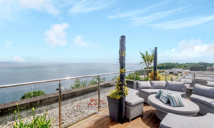 Babbacombe Cottage | Cabin ∙ 6 bedrooms ∙ 12 guests