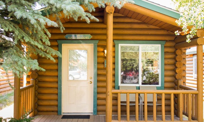 Thayne Cabin | Cabin Creek Inn - Standard Double Queen Cabin
