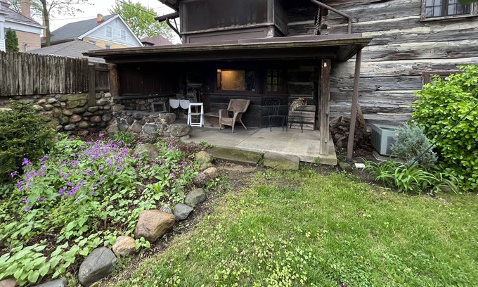 University District Cabin | Cabin in Historic Northwood Park