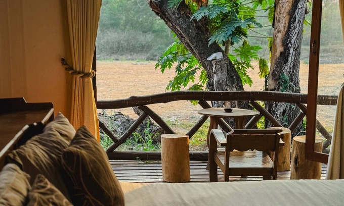 Mae Hi Cabin | Cabin In Pai with River view with AC