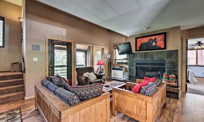 Angel Fire Apartment | Cabin-Style Condo with Deck Near Angel Fire Resort