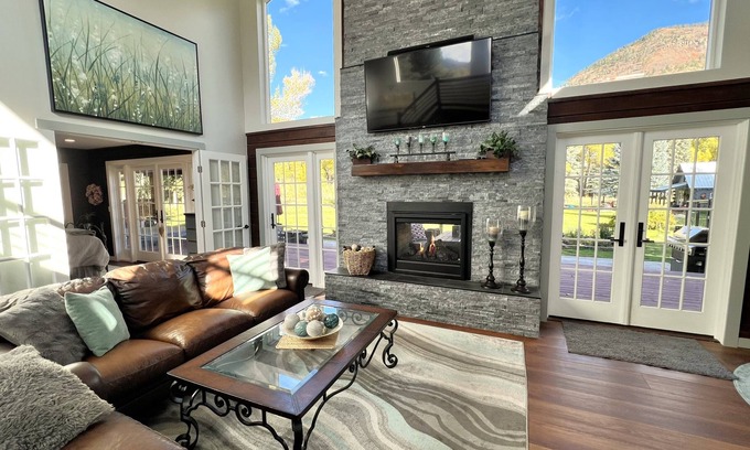Durango - Purgatory Cabin | Cabin with Hot Tub, Pickleball Court, Private Pond, Close to Town and Ski Resort