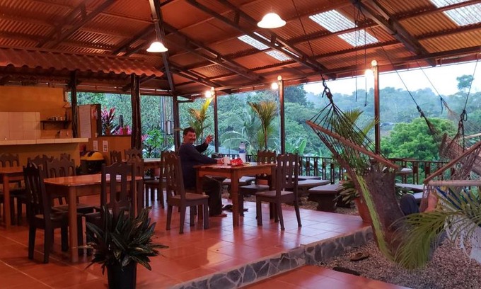 Drake Bay Hotel | Cabinas Pura Vida B&B and Tour Operator