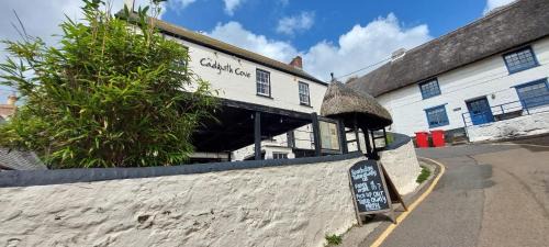 Cadgwith Hotel | Cadgwith Cove Inn