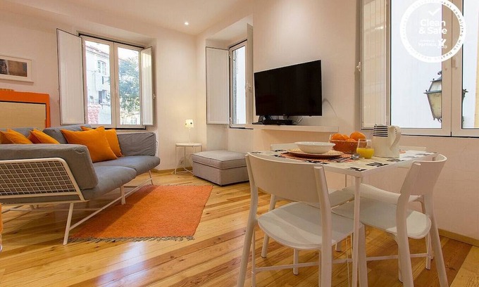Misericordia Apartment | CAIS SODRÉ DUPLEX by HOMING