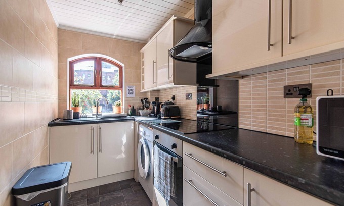 Leeds City Center Apartment | Call Lane, Central Leeds - Wonderful 2-bedroom, Pet friendly, in the City Centre
