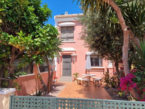 Roda House | Calle Carlos Primero, Roda