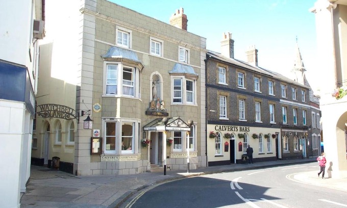 Newport Hotel | Calverts Hotel - Newport, Isle of Wight - RETURN CAR FERRY FROM 89 POUNDS