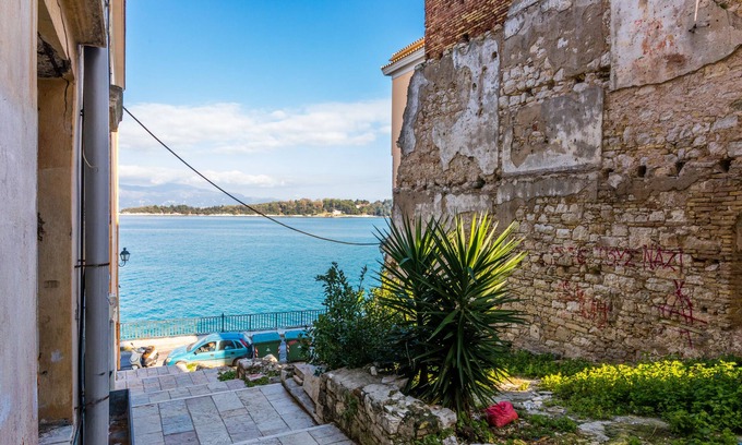 Old Town Apartment | Calypso Apartment by Konnect, Corfu Old Town
