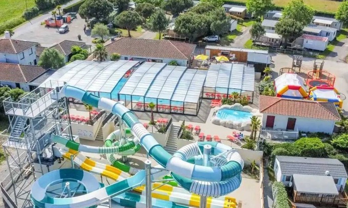 Tharon-Plage House | Camping - Parc aquatique - ccagehg