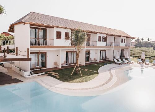 Batu Bolong Hotel | Canggu Village Accommodation