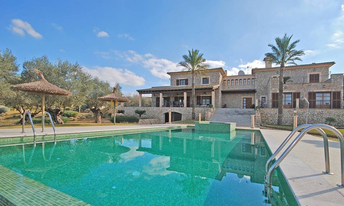 Ariany House | CANOVA - Spacious house for 16 people with swimming pool in Ariany