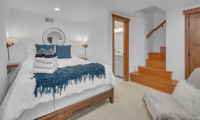 University Heights Apartment | Canyonview Studio Suite