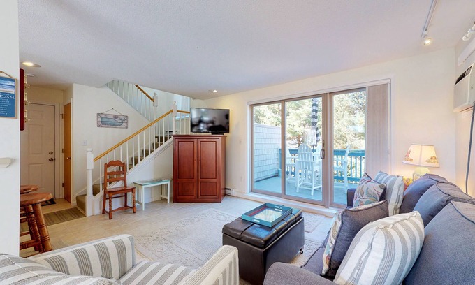 Ocean Park Condo | Cape Cod style condo with grill, pool, sauna, & gym - near beach