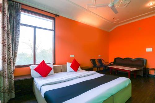 Palampur Hotel | Capital O Saloh Palace