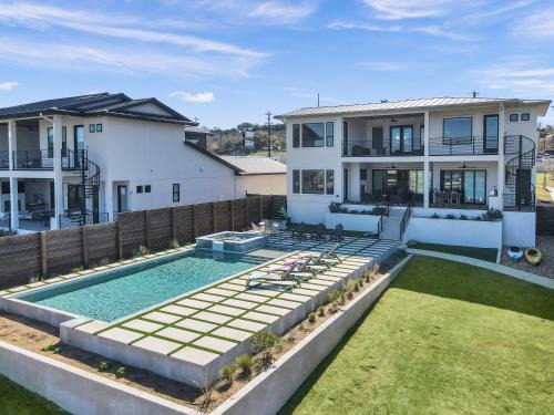 Horseshoe Bay House | Captain's Cove Retreat New Listing Concierge Services
