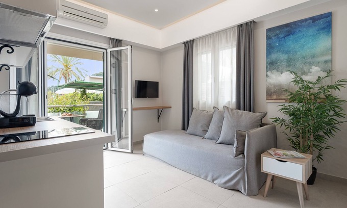 Yenion Apartment | Captain's Seafront Apartments