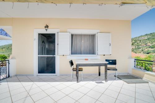 Gaios Apartment | Captain Spiros Casa Nuova 2,3