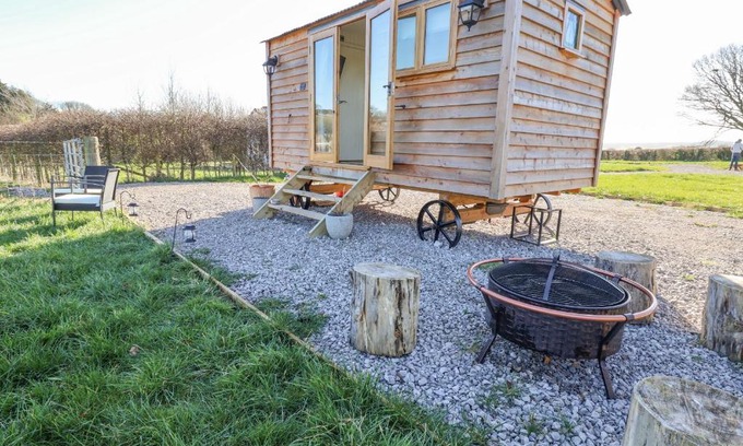 Gwaenysgor Near Prestatyn House | Cariad Bach