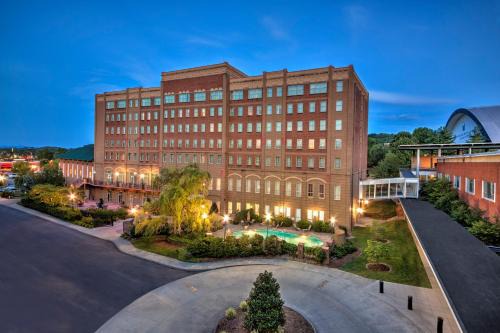 Johnson City Hotel | Carnegie Hotel & Spa